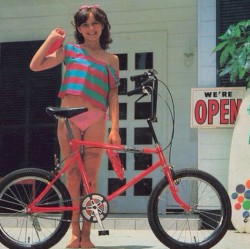 Kathy b/w Queen Dreams