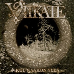 Kuu kaakon yllä
