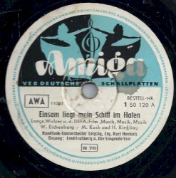 Einsam liegt mein Schiff im Hafen