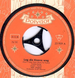 Leg die Knarre weg