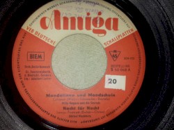 Mandolinen und Mondschein