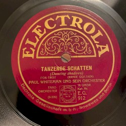 Tanzende Schatten / Unter dem Mond