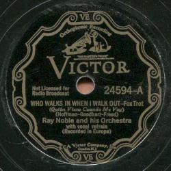 Who Walks in When I Walk Out / Play to Me, Gipsy!