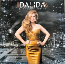 Dans la ville endormie