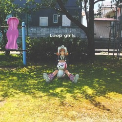 Loop girls
