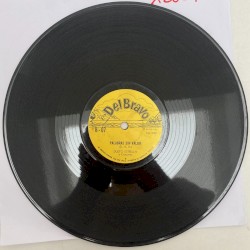 Palabras sin valor / Una carta y un clavel