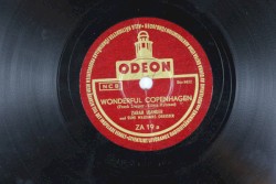 Wonderful Copenhagen / När rosorna står i blom