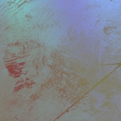 Je ne peux pas ouvrir les yeux parce qu’un cil me pique l’œil