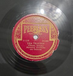 Una traición / Mírame a mis ojos