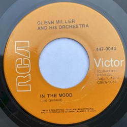 In the Mood / A String of Pearls