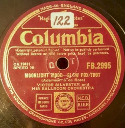 Moonlight Mood / Kiss Me (Besame Mucho)