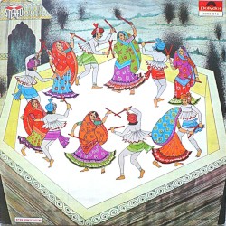 ગોરી ગરબે ઘુમો ને રાસે રમો