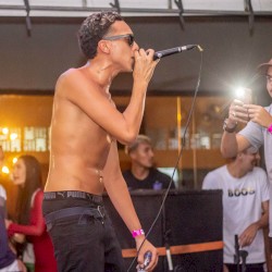 Os cria tá de radinho