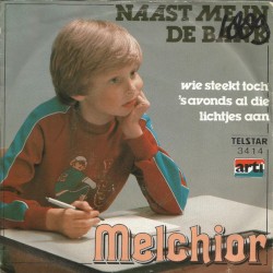 Naast me in de bank / Wie steekt toch ’s avonds al die lichtjes aan