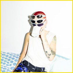 Pochette surprise 1/3