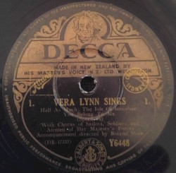 Vera Lynn Sings