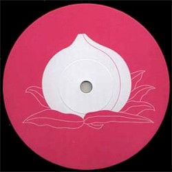 Momo E.P.