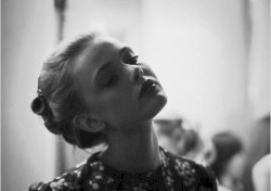 femme fatale (VU cover)