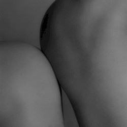 어떤 무엇도 아닌