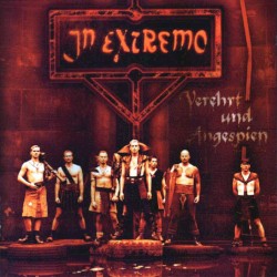 Verehrt und angespien