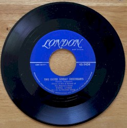 Two Easter Sunday Sweethearts / Du bist mein Liebshoen