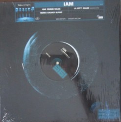 Une femme seule / Sachet blanc