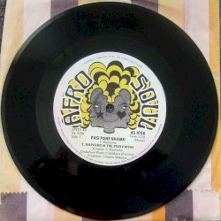 Pasi Pane Nhamo / Dindingwe